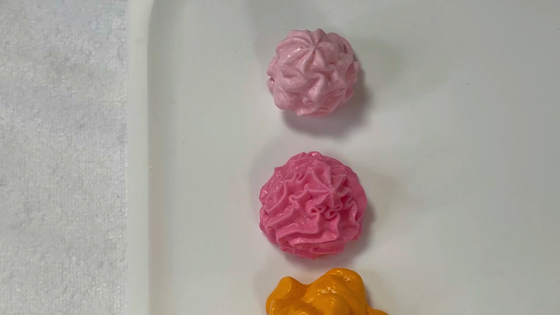 The microwave method can also be used for achieving ombre cake color frosting