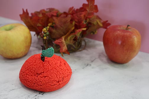 How to make apple cinnamon cream puffs au craquelin that look like apples for the teacher a perfect back to school dessert