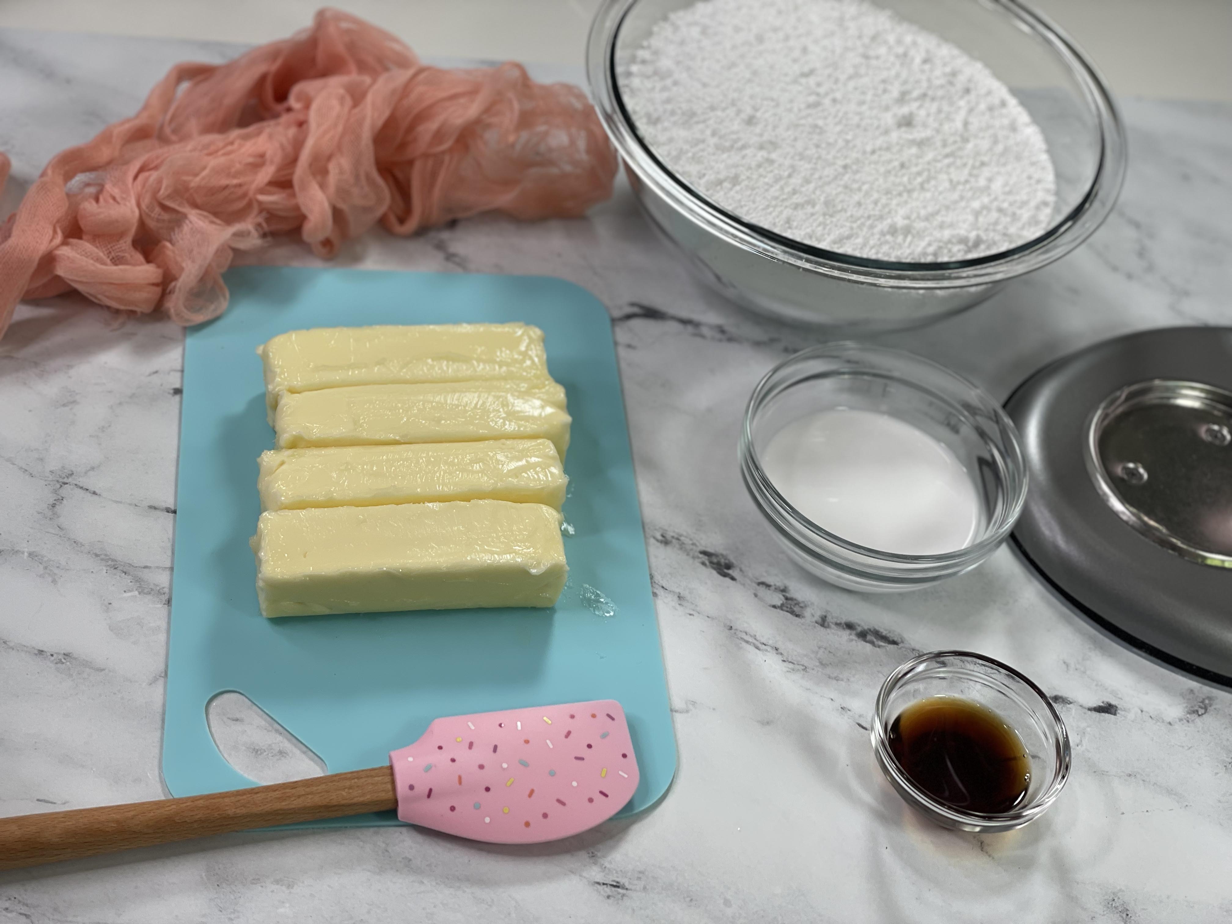 American Buttercream uses only a few ingredients can be made in one bowl and takes only a few minutes Its one of the easiest recipes that should be a staple for any baker whether expert or beginner