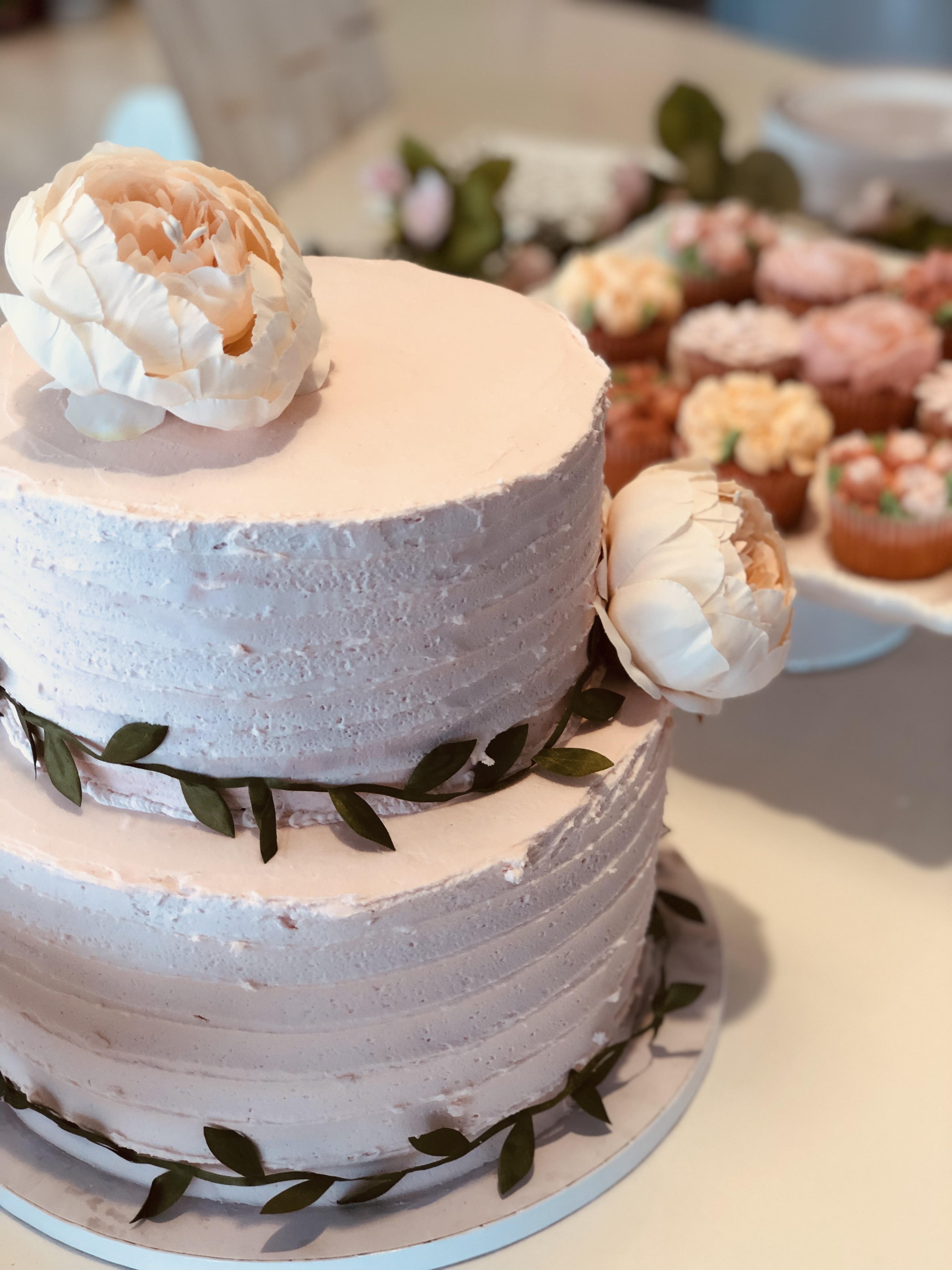 This pink bridal shower cake